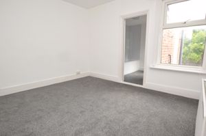 Double Bedroom 1- click for photo gallery